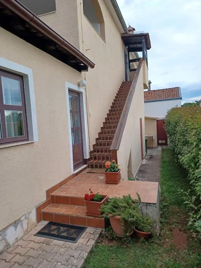 Apartmani Rina Kadumi Croazia
